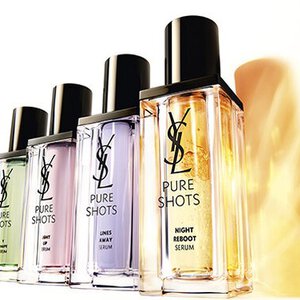 Vier YSL Pure Shots Gesichtsseren.