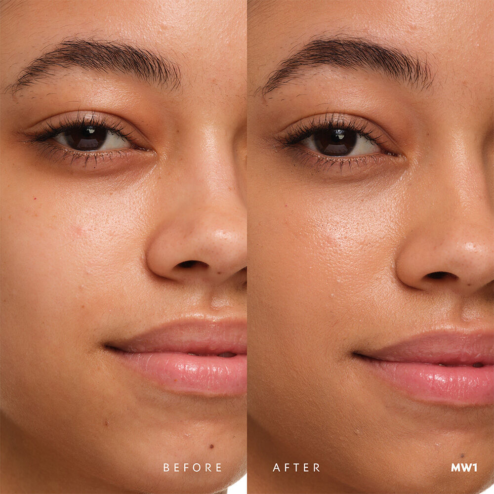 Vorher und nachher YSL SKIN AFFAIR SOFT GLOW CUSHION FOUNDATION MW1. Einheitlicher Teint mit nahtlos strahlendem Soft-Glow-Finish.