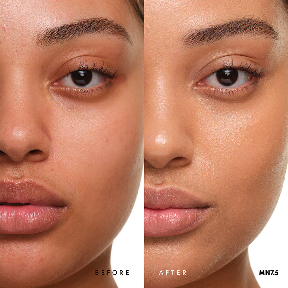 Vorher und nachher mit YSL SKIN AFFAIR SOFT GLOW CUSHION FOUNDATION MN7.5. Ebenmaßiger Teint mit nahtlos strahlendem Soft-Glow-Finish.