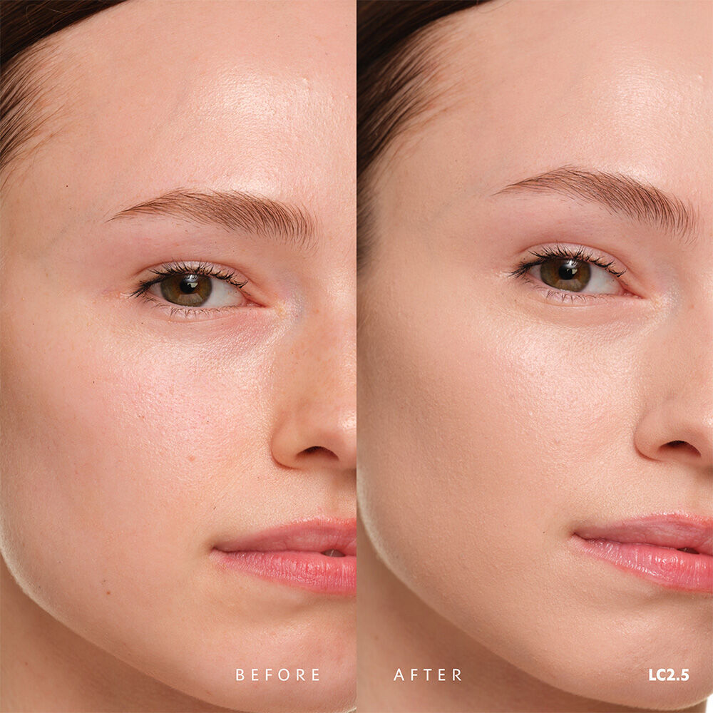 Vorher und nachher YSL SKIN AFFAIR SOFT GLOW CUSHION FOUNDATION LC2.5. Ebenmaßiger Teint mit nahtlosem, strahlend weichem Glow-Finish.